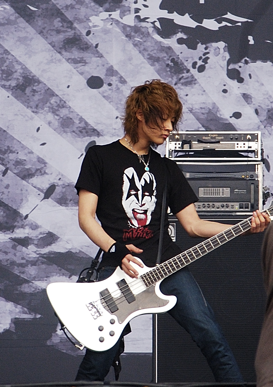Toshiya2.jpg